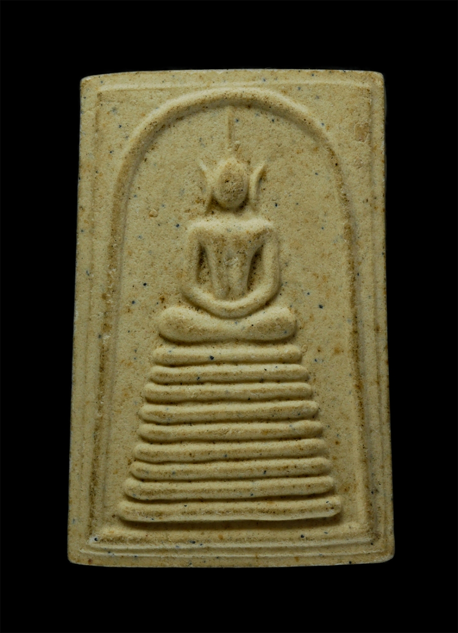 21May24 (34)p.jpg - พระสมเด็จ 9 ชั้น หลัง ร.5 พิมพ์เกศไชยโย9ชั้น ปลุกเสกโดย หลวงพ่อสาคร วัดหนองกรับ จ.ระยอง ที่ระลึกงานหล่อพระประทานในอุโบสถ วัดคลองน้ำดำ ปี2554 เนื้อผงพุ [..] | https://kamulet.in.th